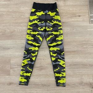 Neon Camo ultracor x rumble boxing leggings